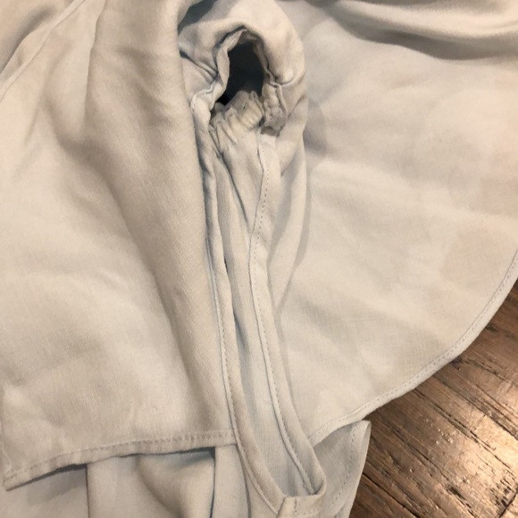 DO + BE Light Blue Off Shoulder Top size Small - Picture 4 of 6